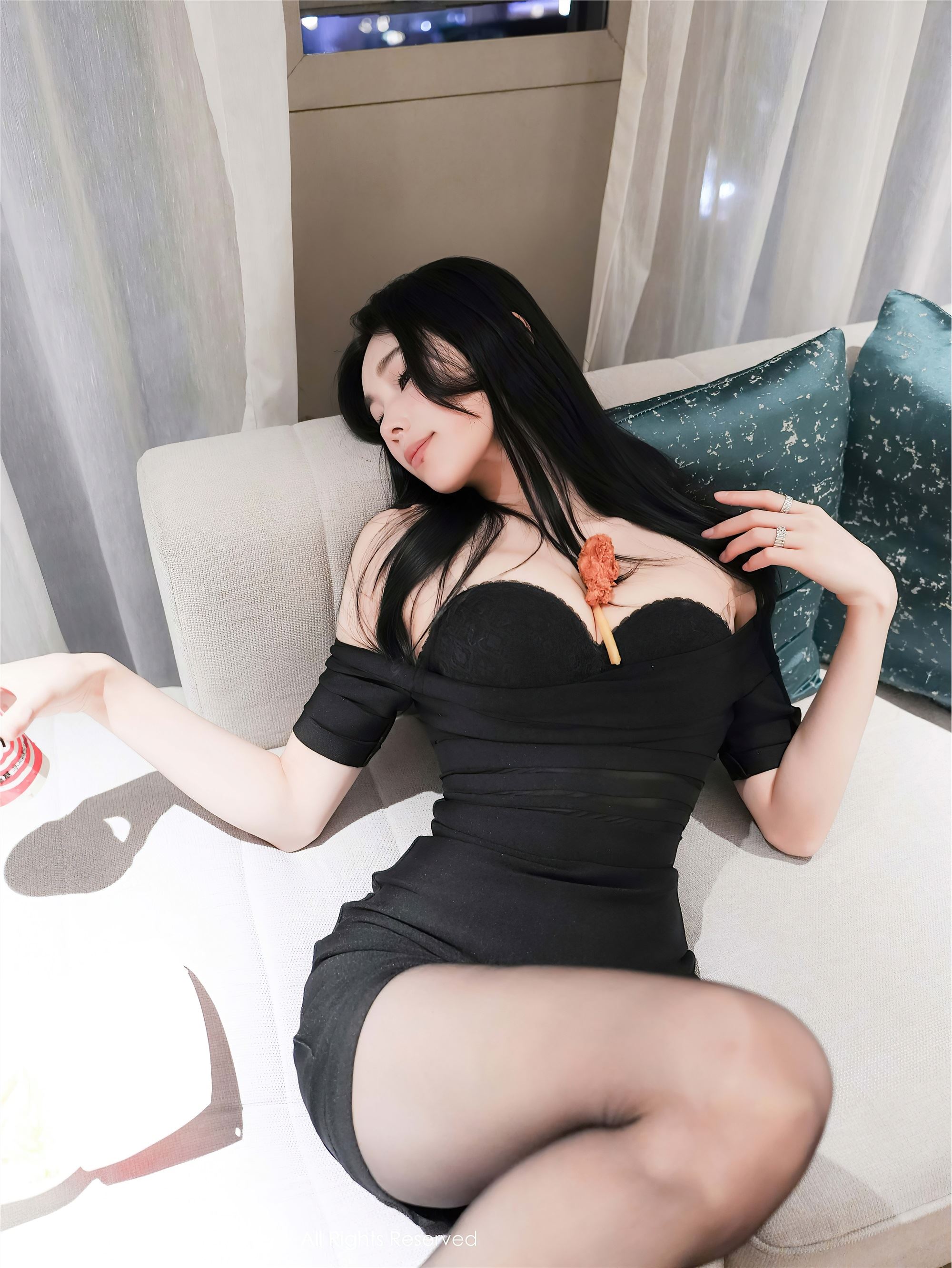 Xiuren秀人网 2025.11.04 NO.10942 椰汁糯米姬